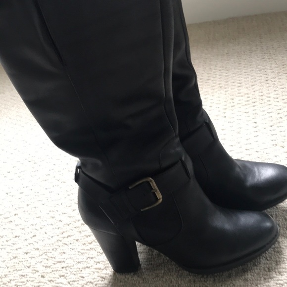 Clark’s black leather knee high boots. - Picture 5 of 7